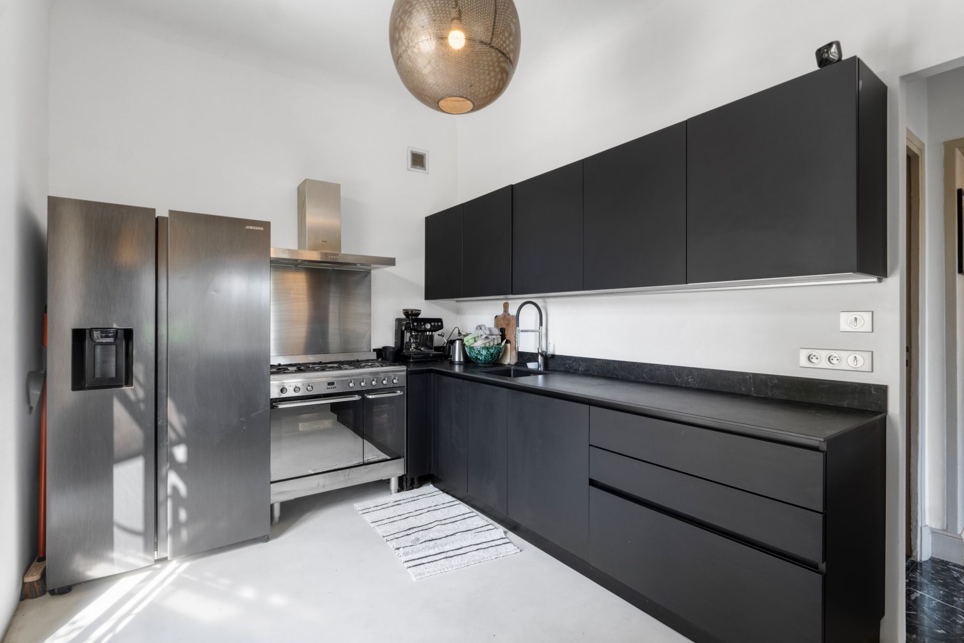 luxury villa 6 Rooms for sale on VILLEFRANCHE SUR MER (06230)