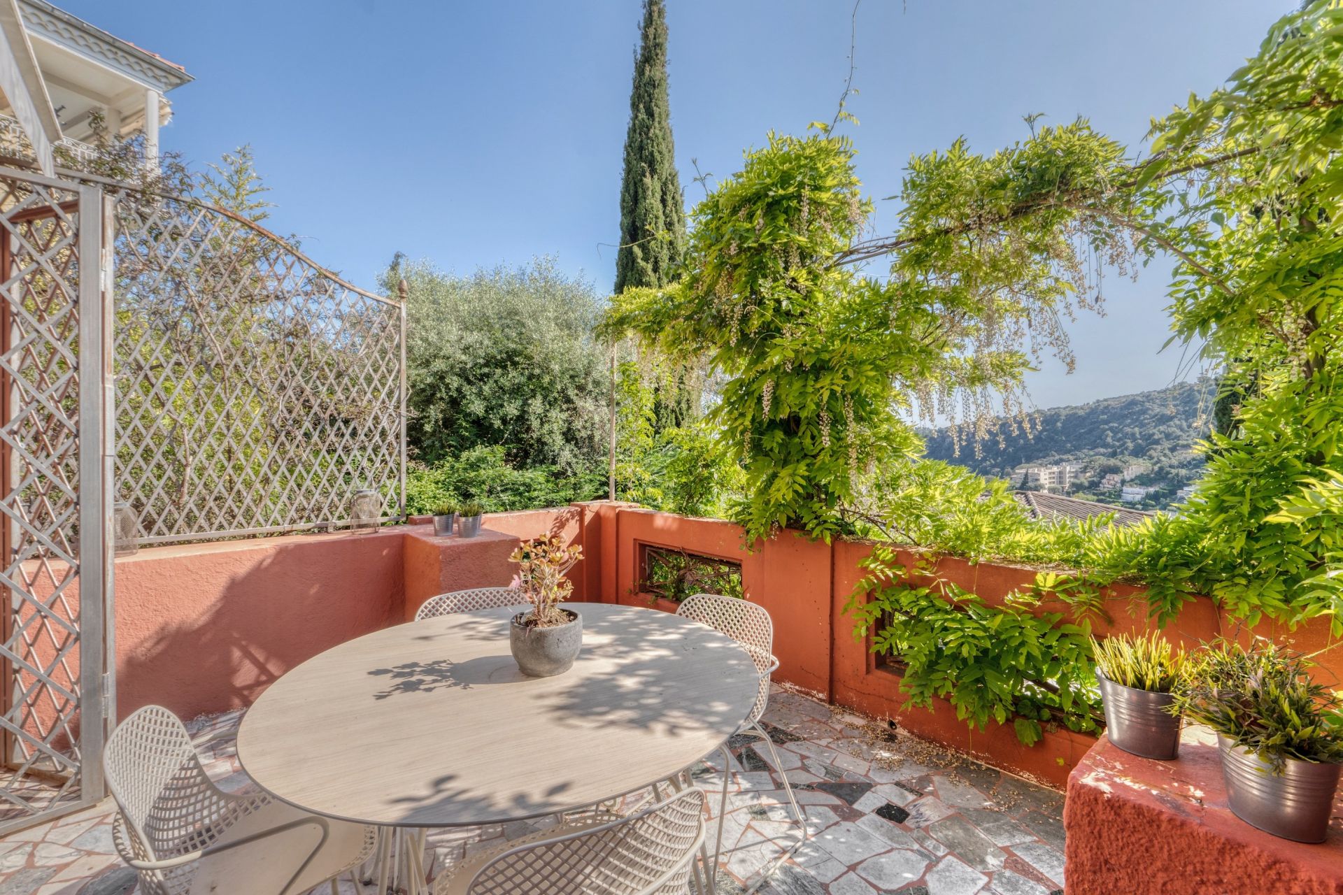 luxury villa 6 Rooms for sale on VILLEFRANCHE SUR MER (06230)