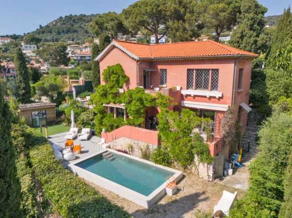 Sale Luxury villa Villefranche-sur-Mer 6 Rooms 190 m²