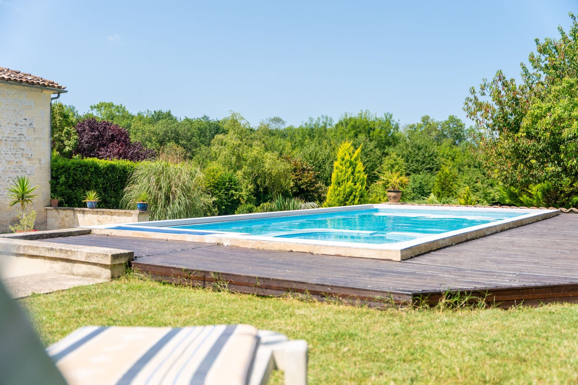maison de luxe 8 Pièces en vente sur ST DIZANT DU GUA (17240)