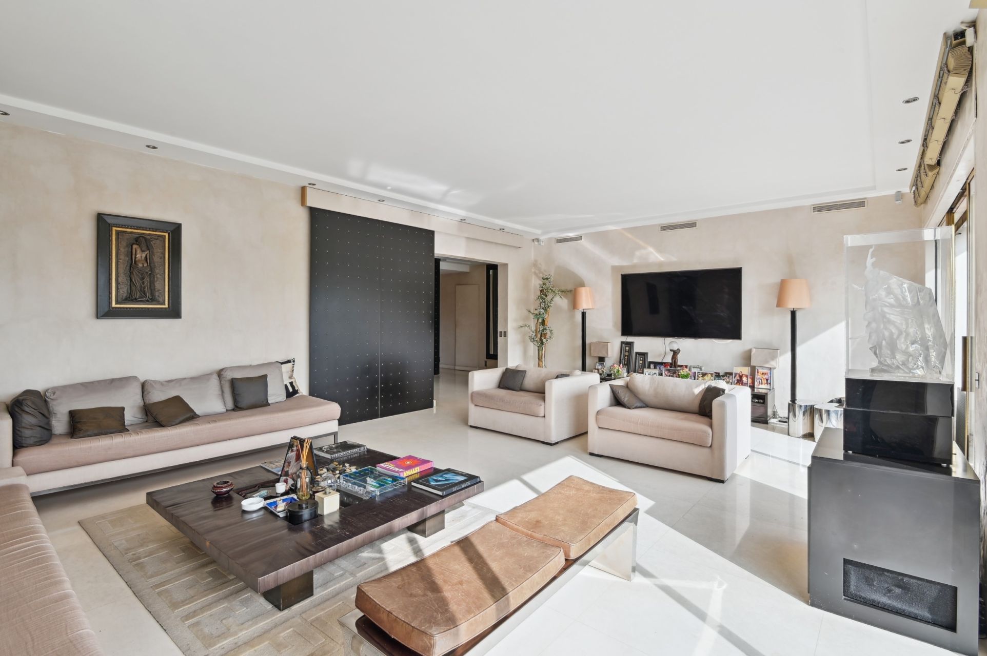 luxury apartment 5 Rooms for sale on NEUILLY SUR SEINE (92200)