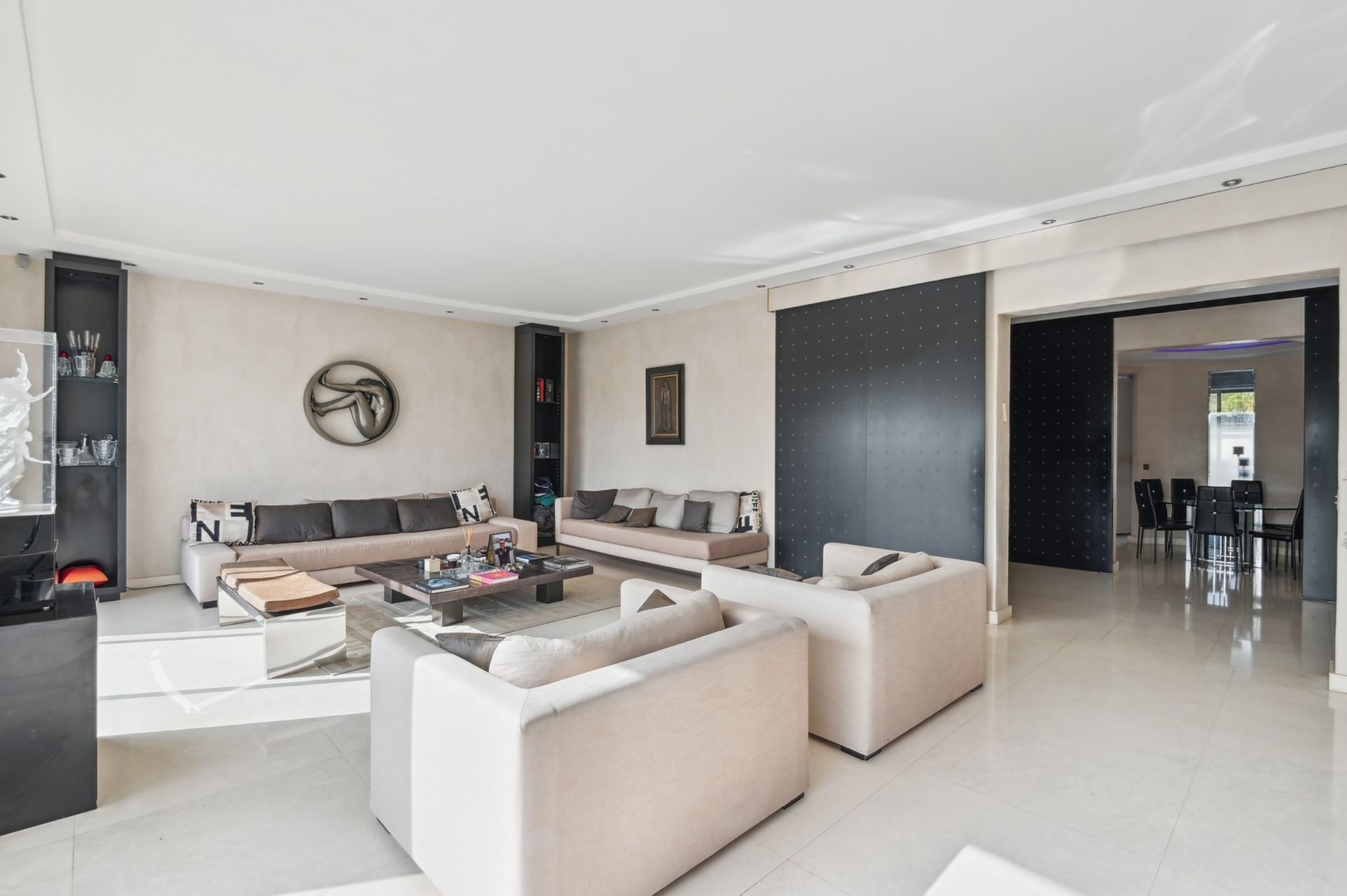 luxury apartment 5 Rooms for sale on NEUILLY SUR SEINE (92200)