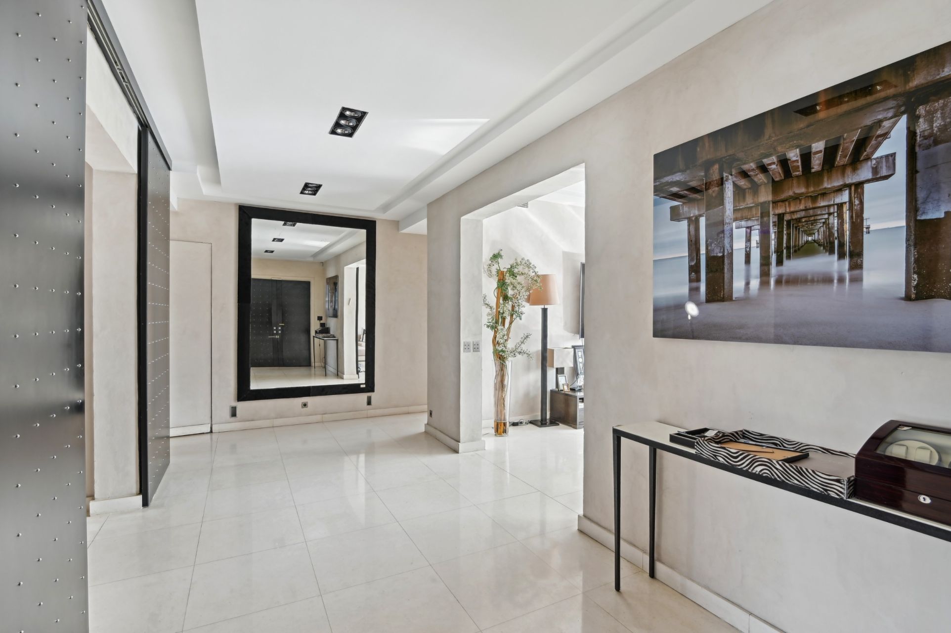 luxury apartment 5 Rooms for sale on NEUILLY SUR SEINE (92200)