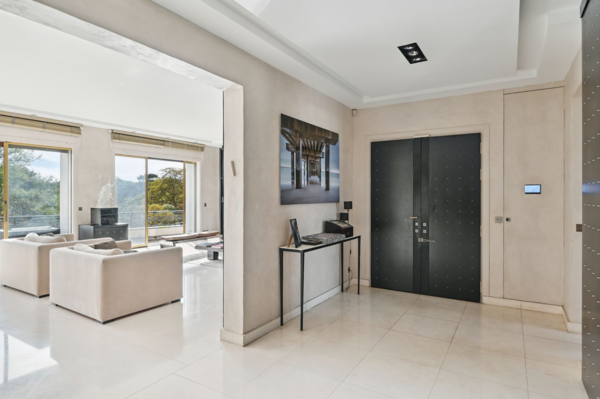 luxury apartment 5 Rooms for sale on NEUILLY SUR SEINE (92200)