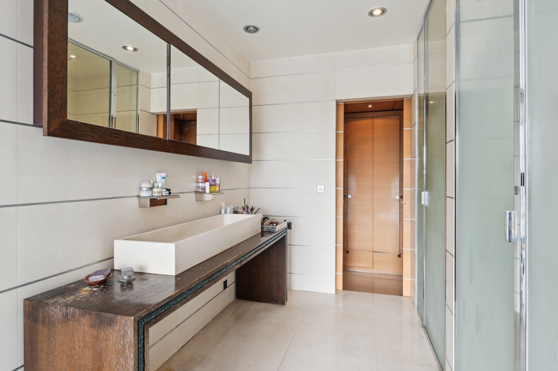 luxury apartment 5 Rooms for sale on NEUILLY SUR SEINE (92200)