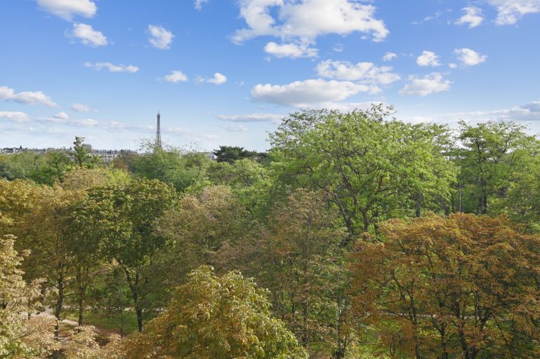 luxury apartment 5 Rooms for sale on NEUILLY SUR SEINE (92200)