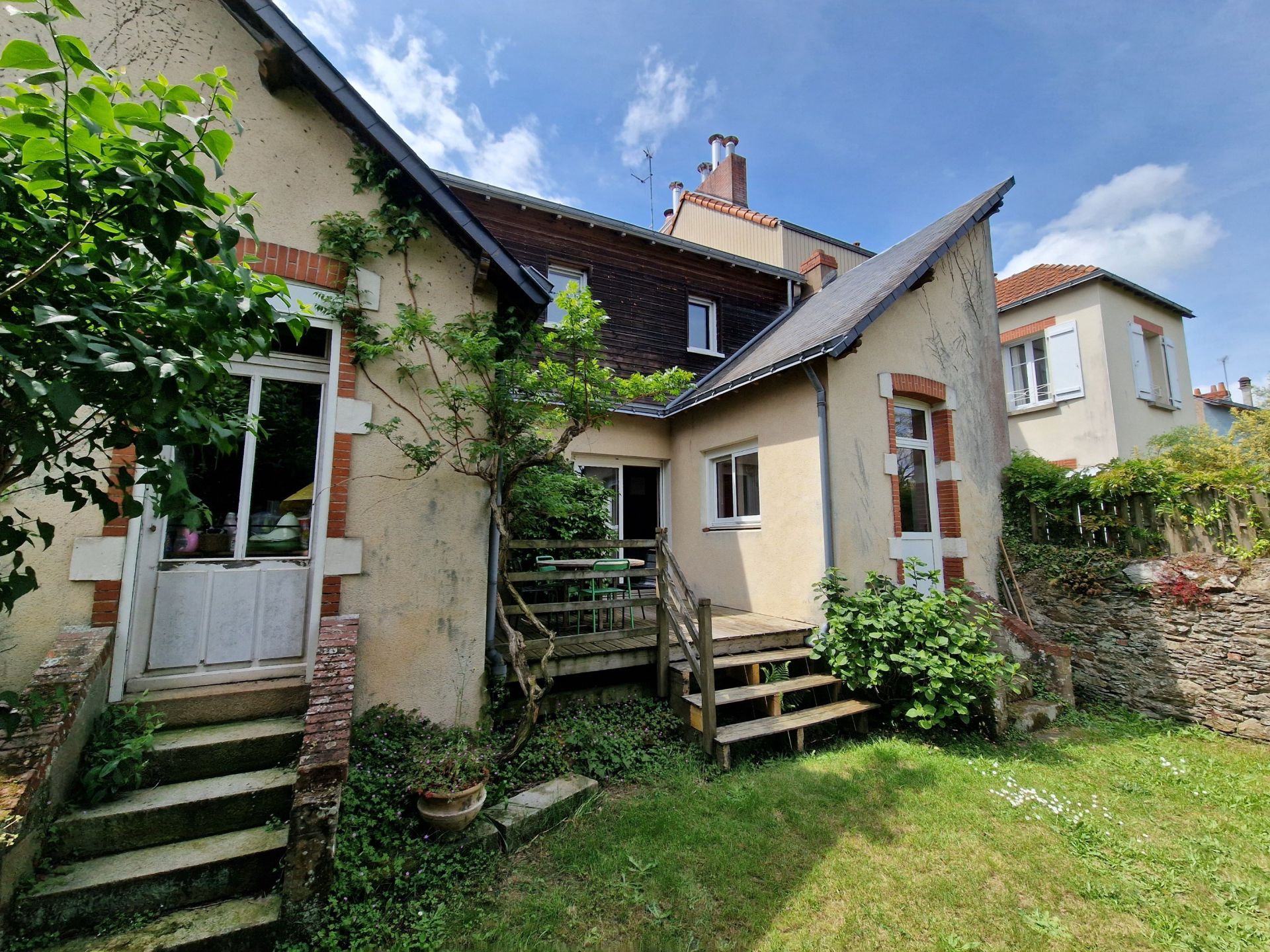 luxury house 6 Rooms for sale on NANTES (44100)