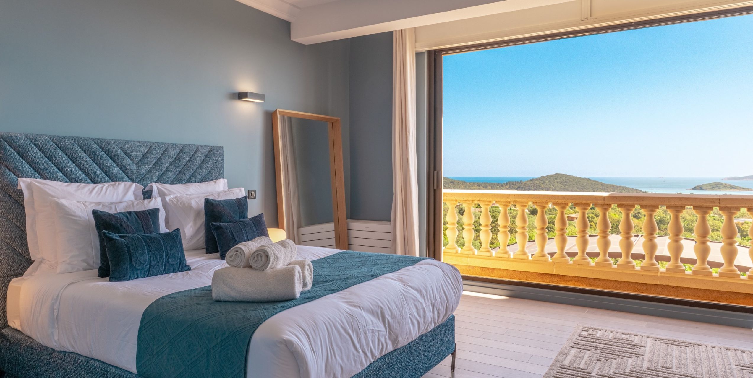 château 13 Pièces en location saisonnière sur ZONZA (20144)