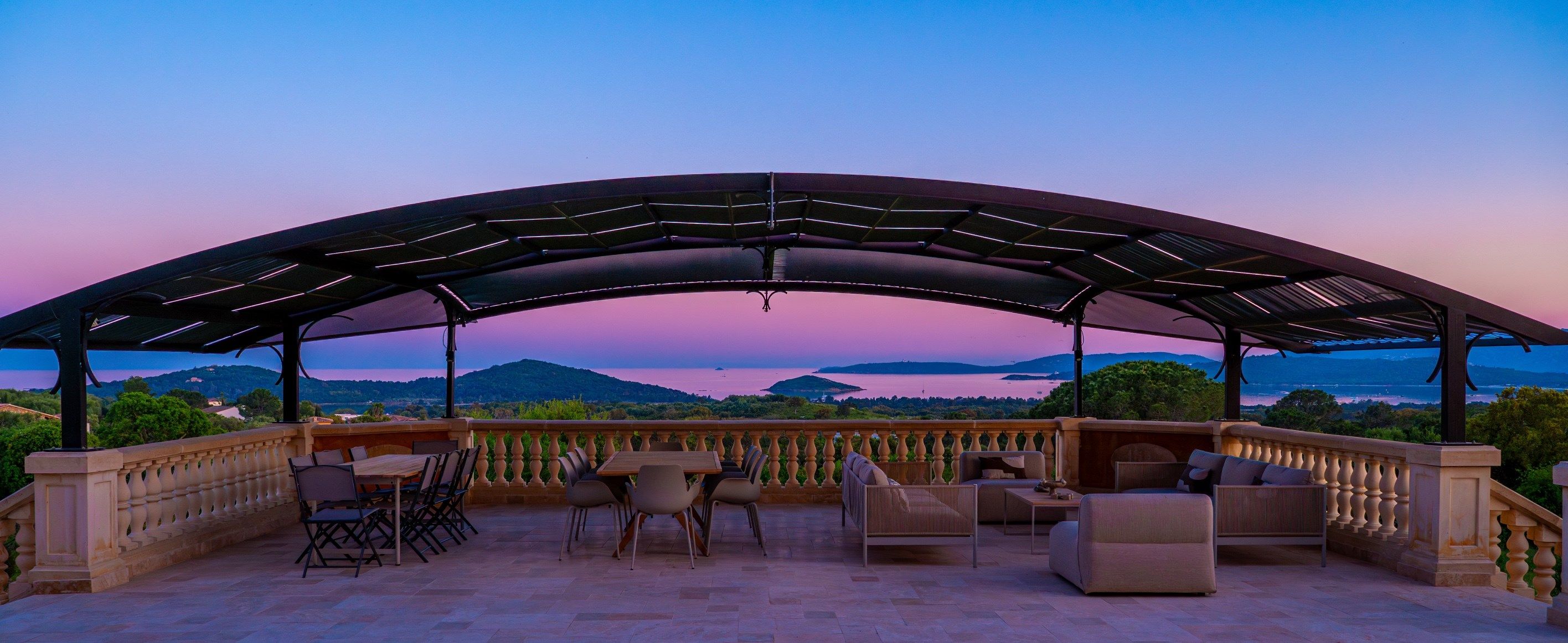 château 13 Pièces en location saisonnière sur ZONZA (20144)