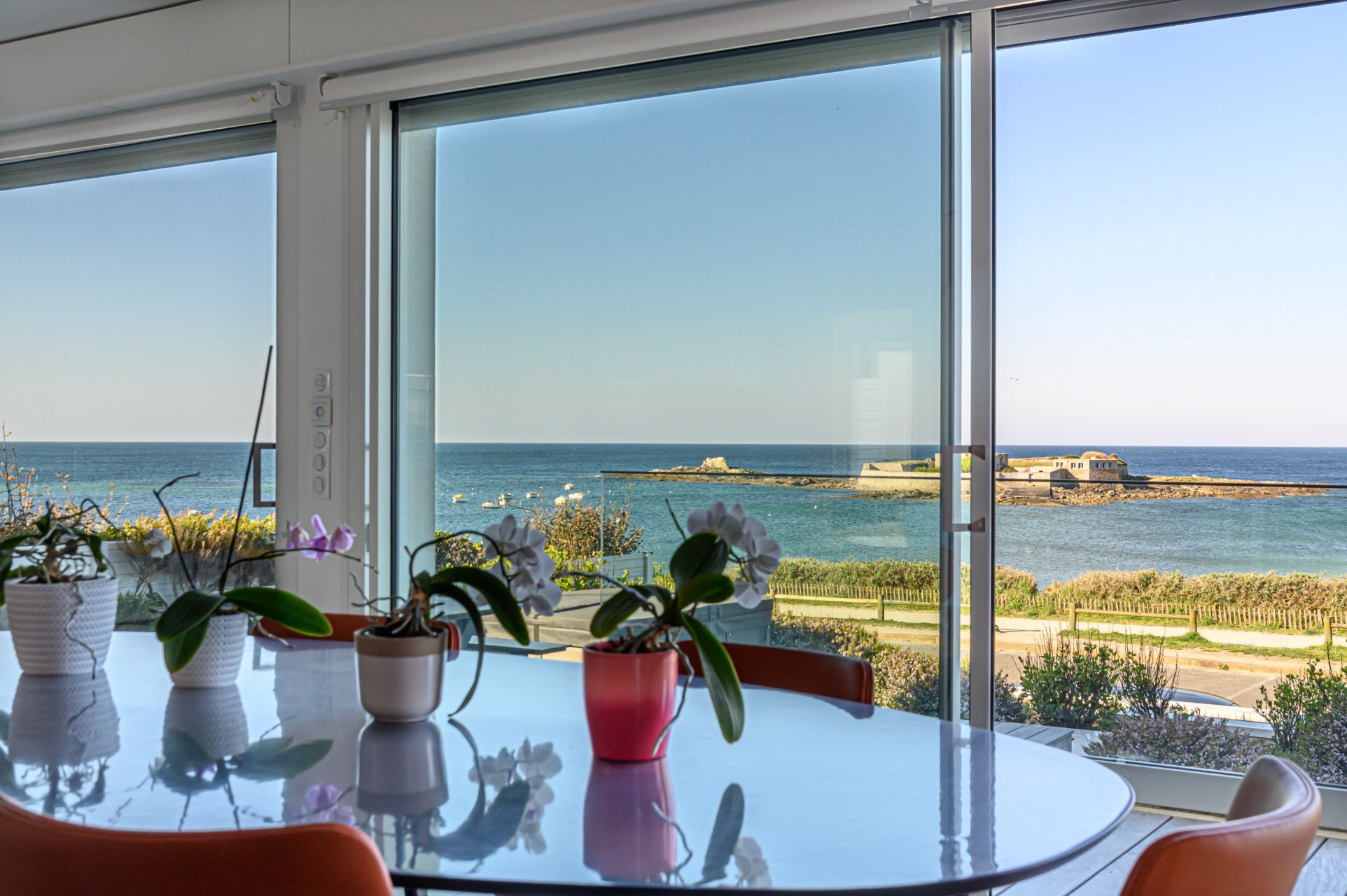 luxury house 6 Rooms for sale on PLOEMEUR (56270)