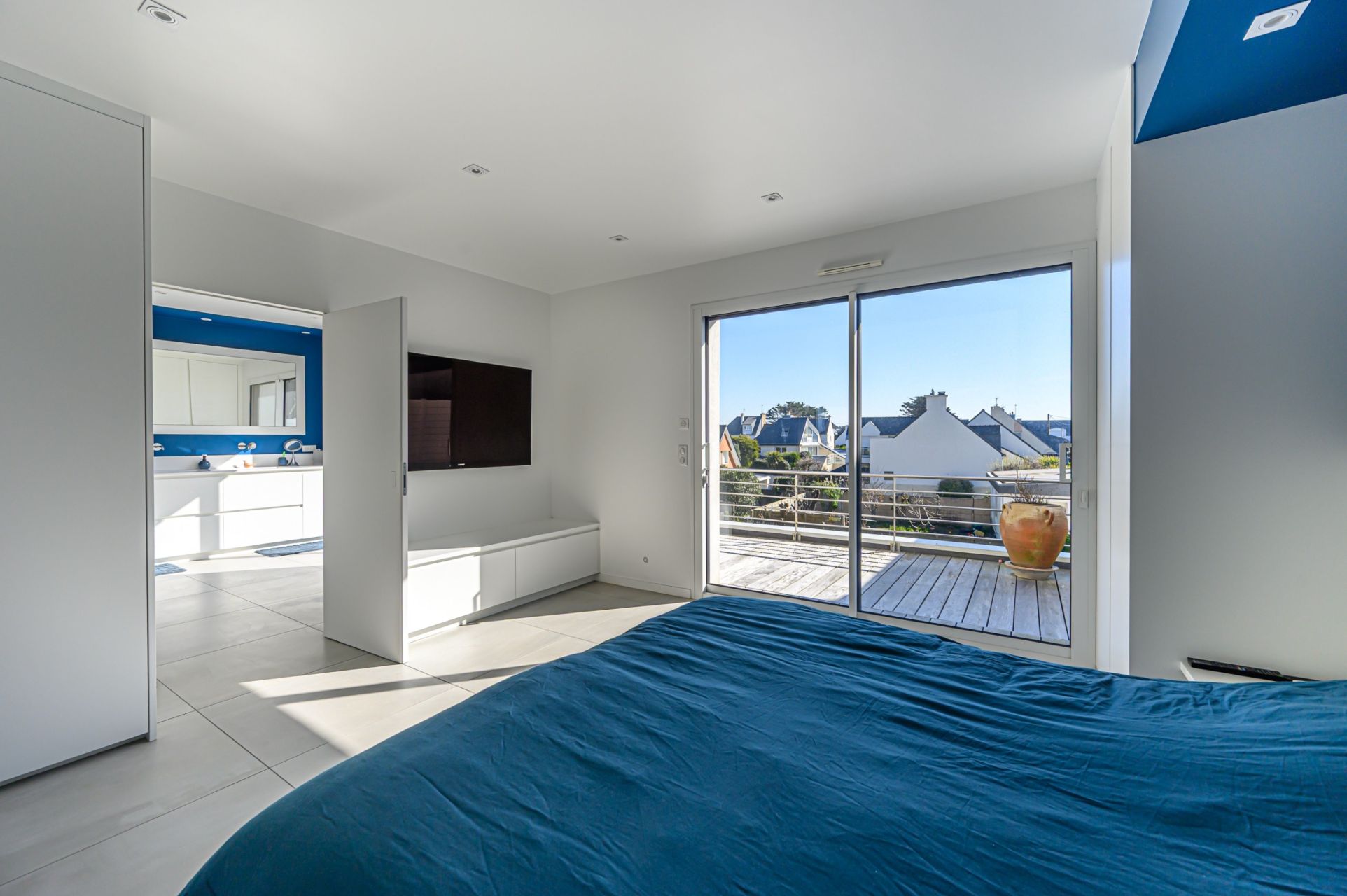 luxury house 6 Rooms for sale on PLOEMEUR (56270)