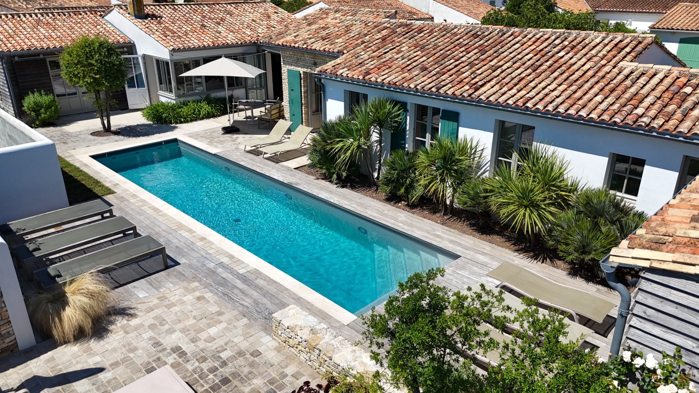 luxury house 6 Rooms for sale on LOIX (17111)