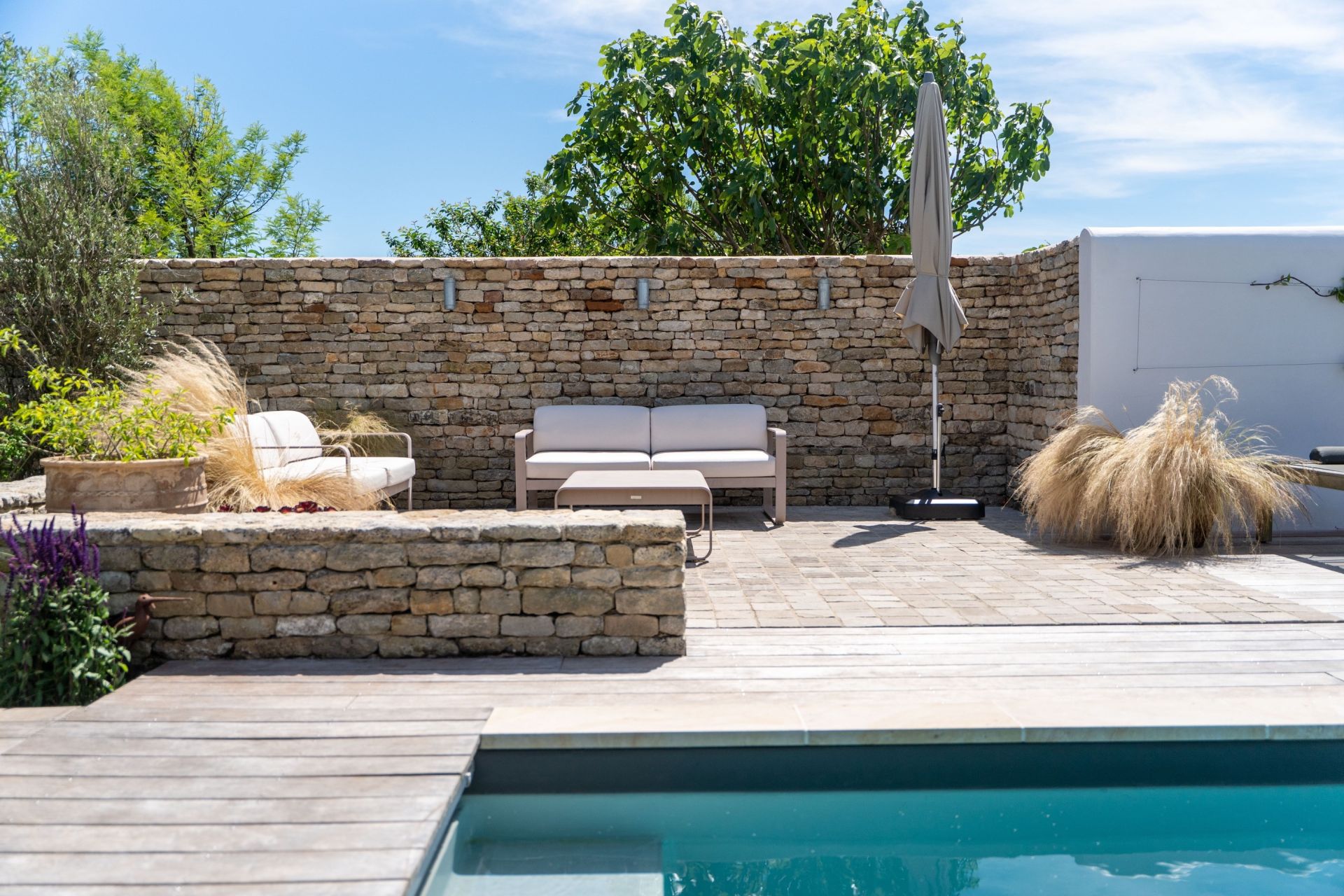 luxury house 6 Rooms for sale on LOIX (17111)