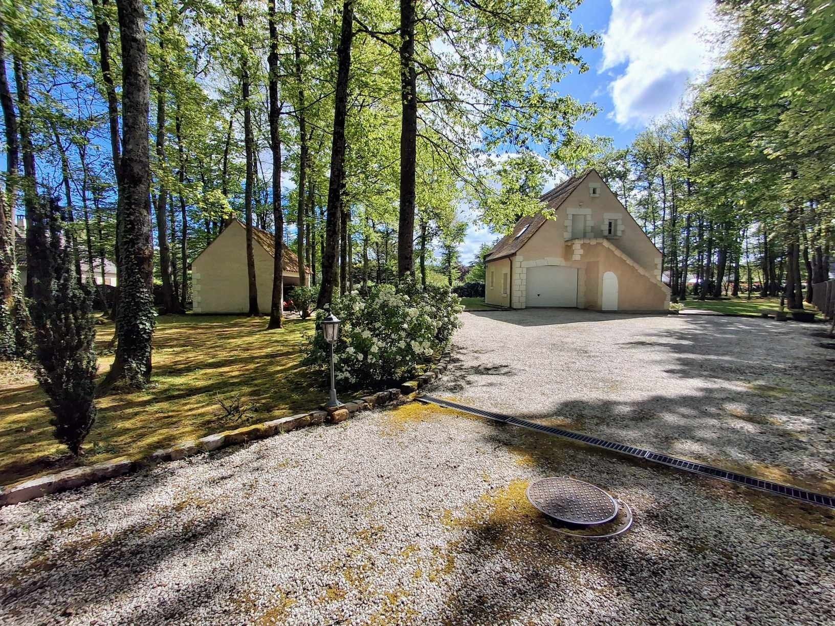 maison de luxe 7 Pièces en vente sur SAVONNIERES (37510)