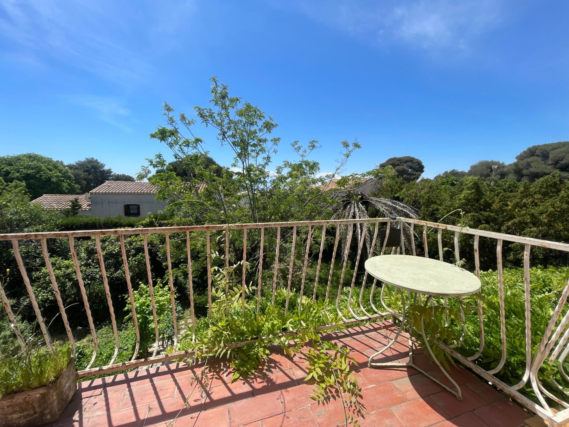 luxury house 6 Rooms for sale on SETE (34200)