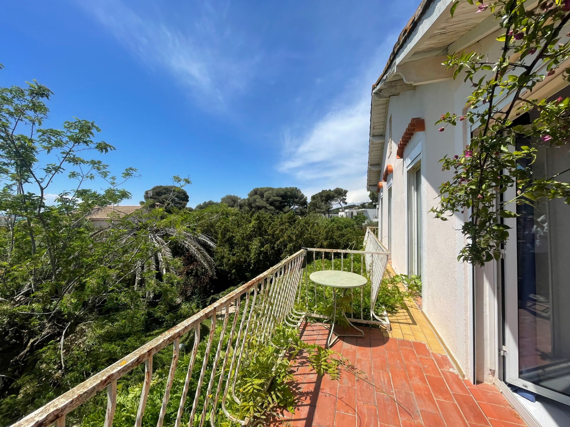 luxury house 6 Rooms for sale on SETE (34200)