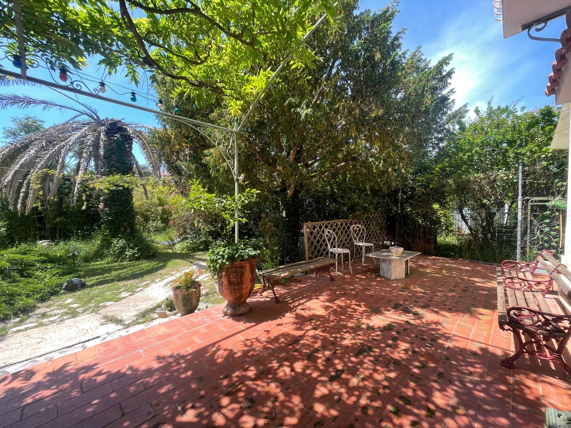 luxury house 6 Rooms for sale on SETE (34200)