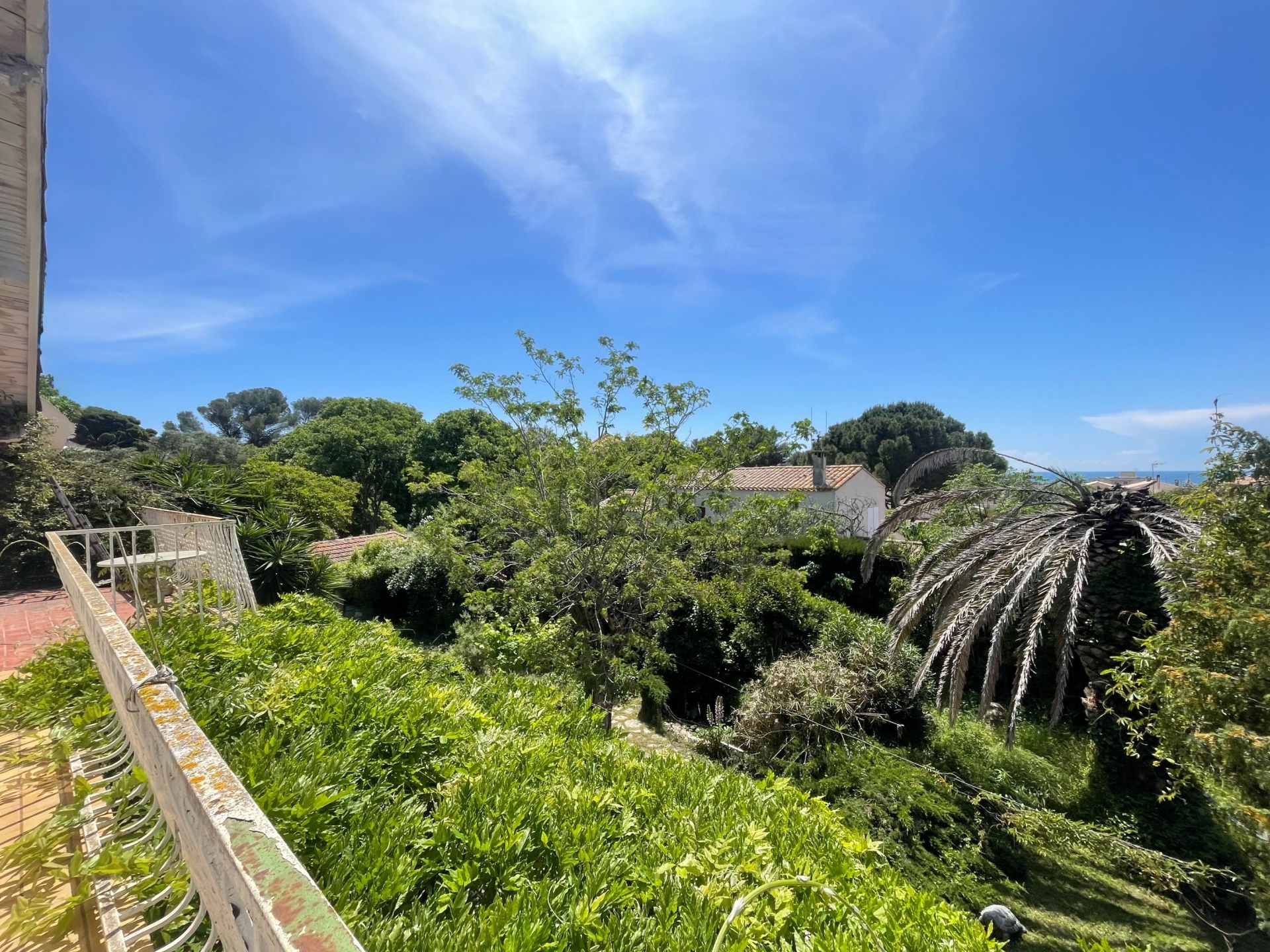 luxury house 6 Rooms for sale on SETE (34200)