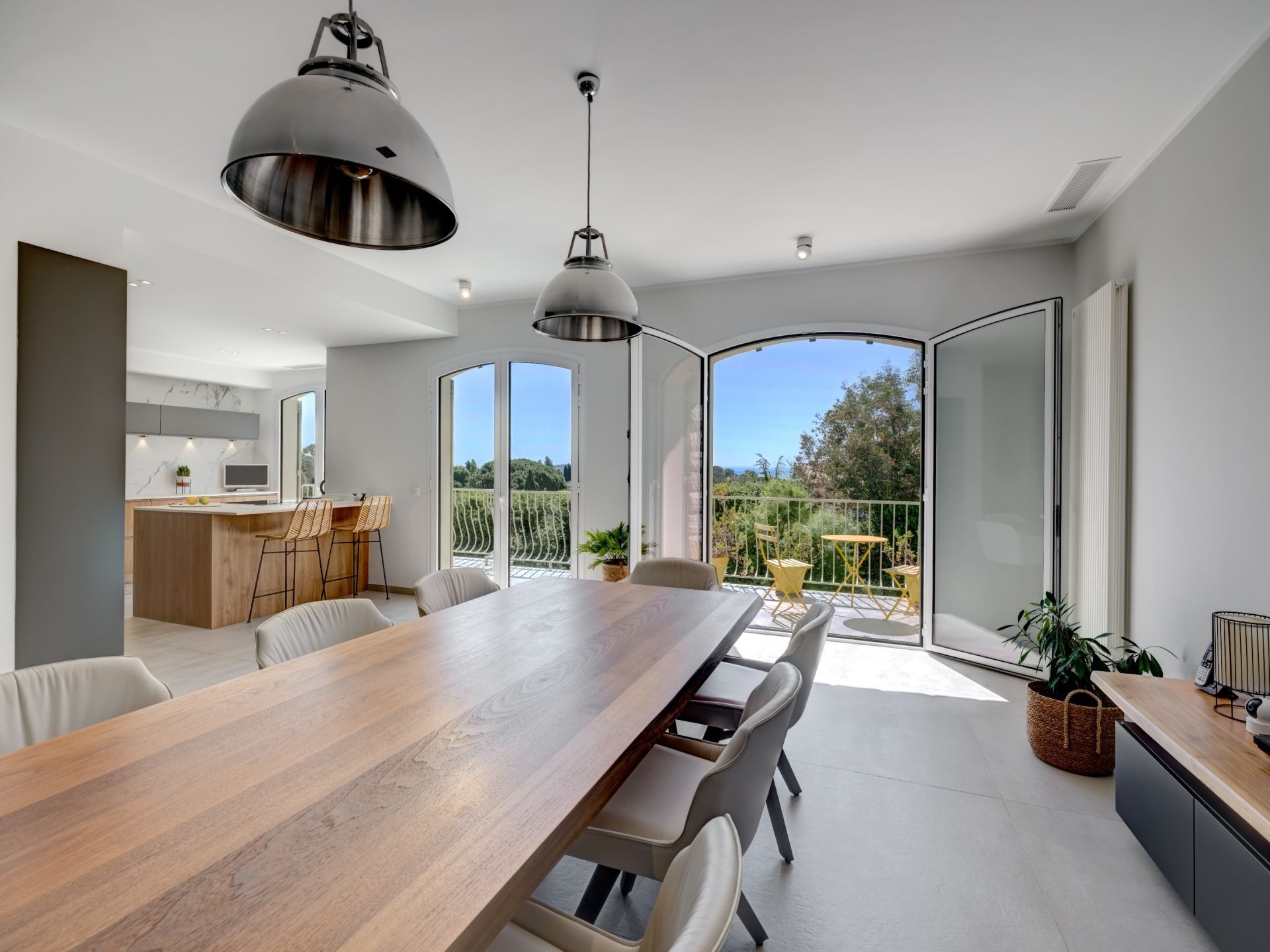 maison de luxe 8 Pièces en vente sur LA ROQUETTE SUR SIAGNE (06550)