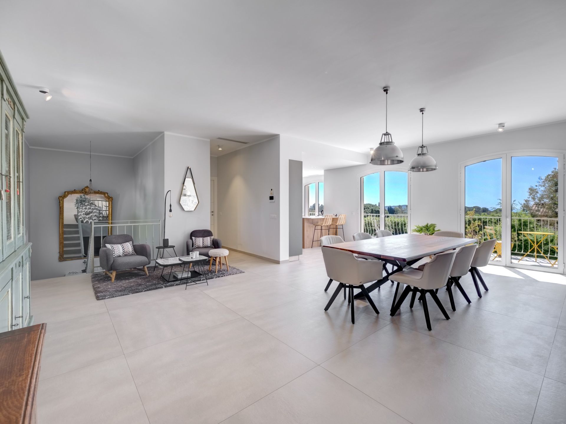 maison de luxe 8 Pièces en vente sur LA ROQUETTE SUR SIAGNE (06550)