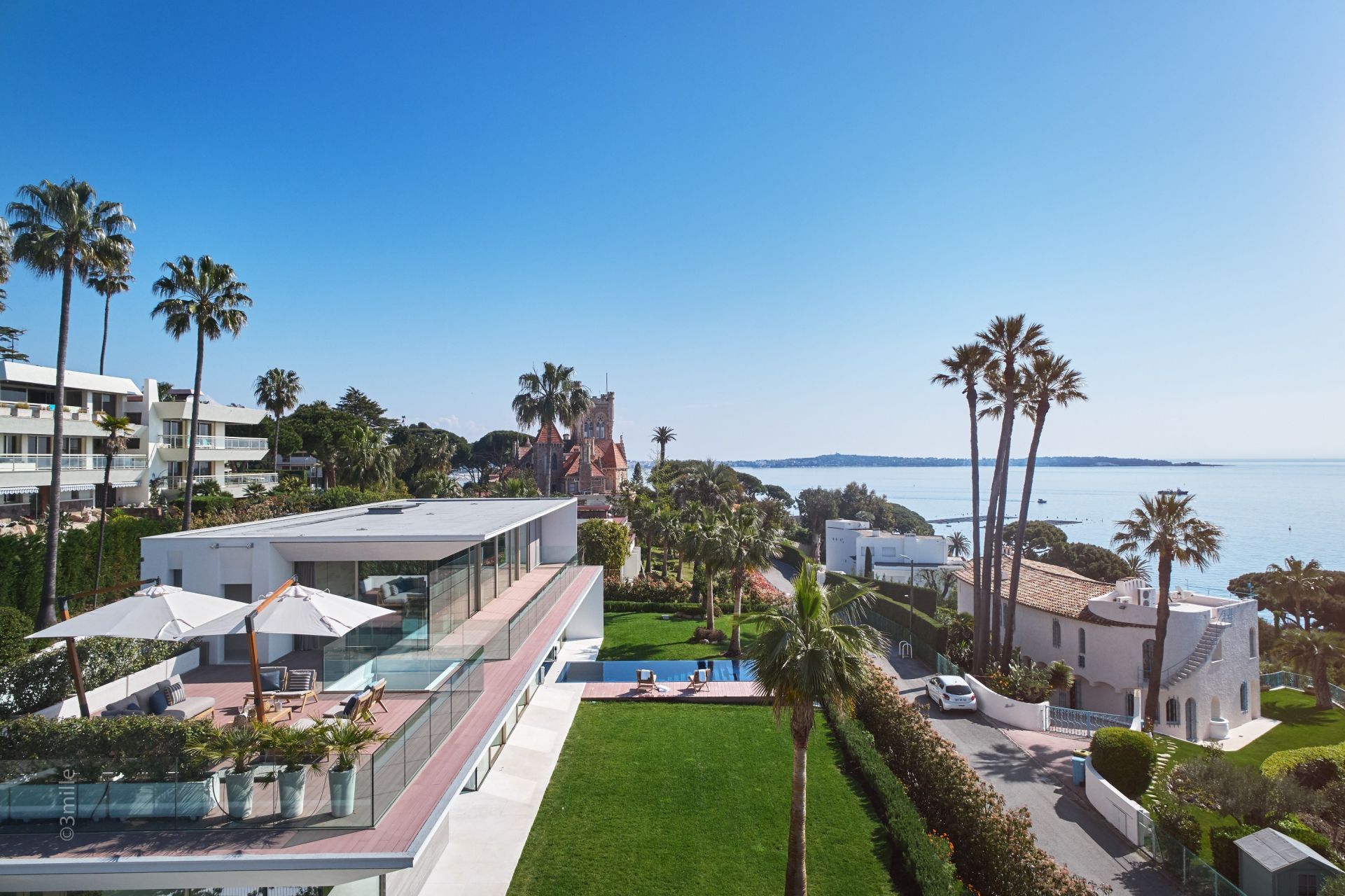 luxury villa 10 Rooms for sale on CANNES (06400)