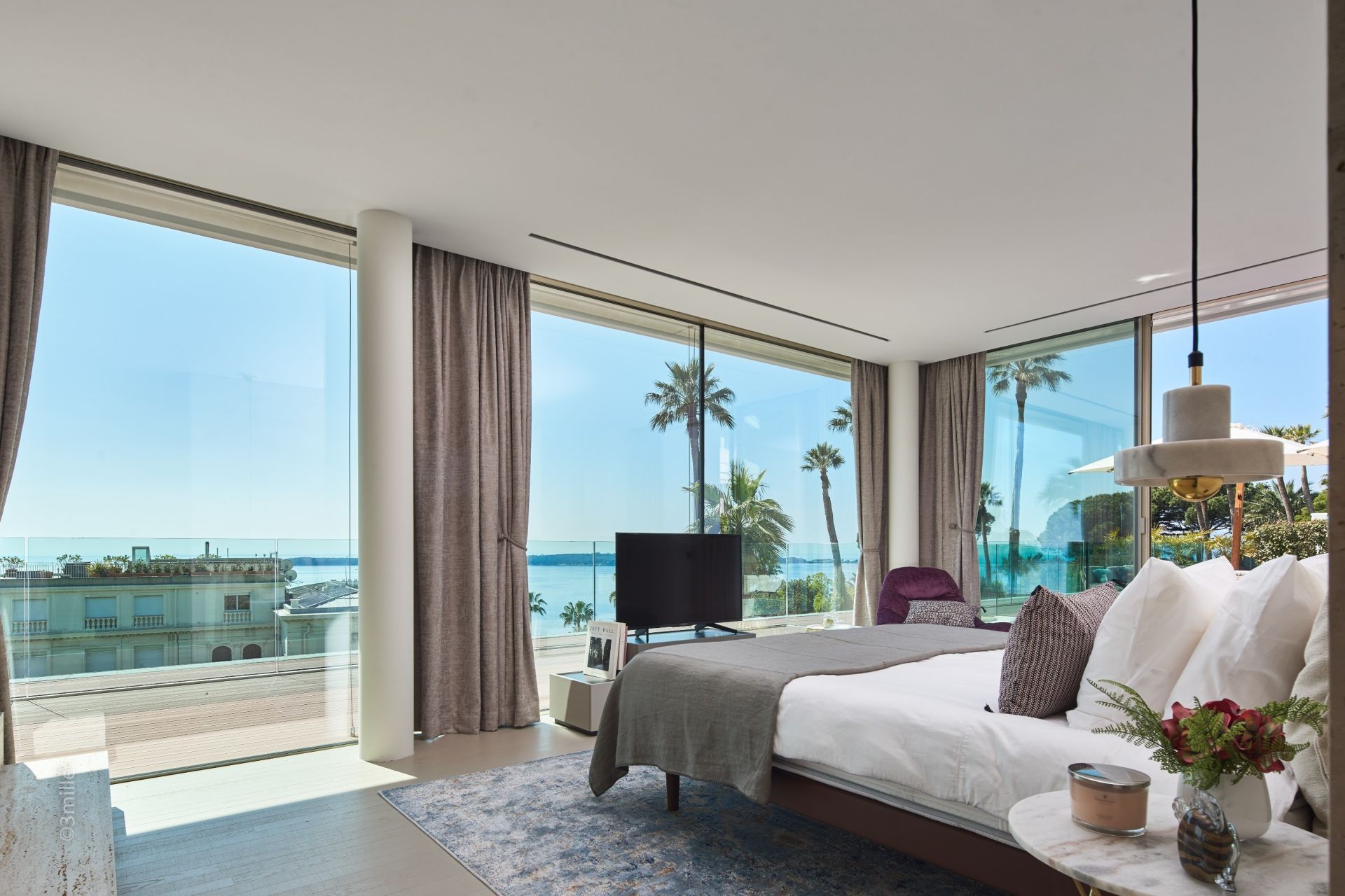 luxury villa 10 Rooms for sale on CANNES (06400)