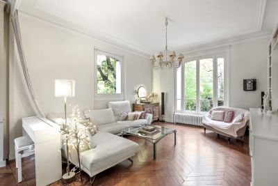 Sale Luxury house Saint-Germain-en-Laye 9&nbsp;Rooms 280&nbsp;m²