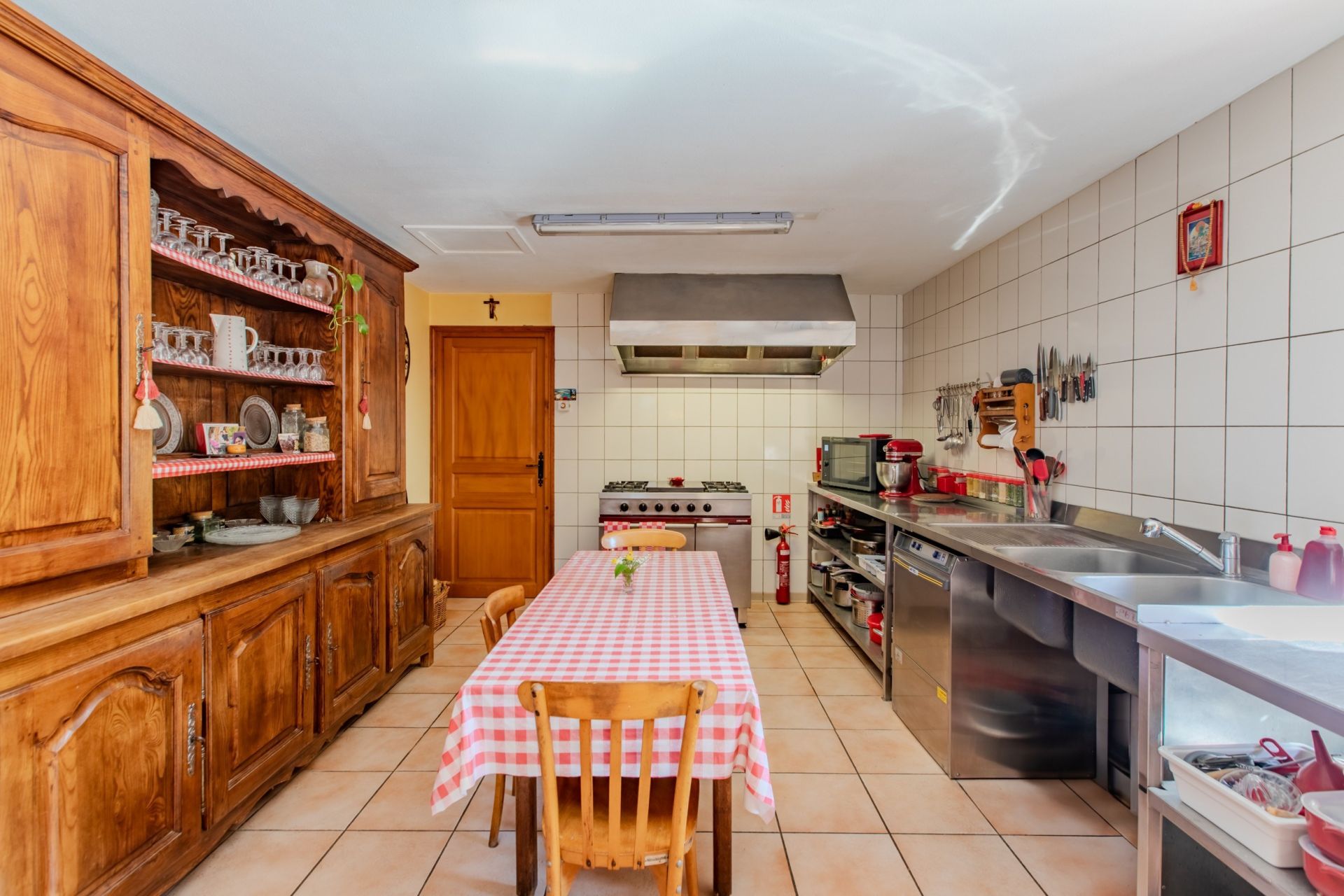 farm complex 22 Rooms for sale on LES ARDILLATS (69430)