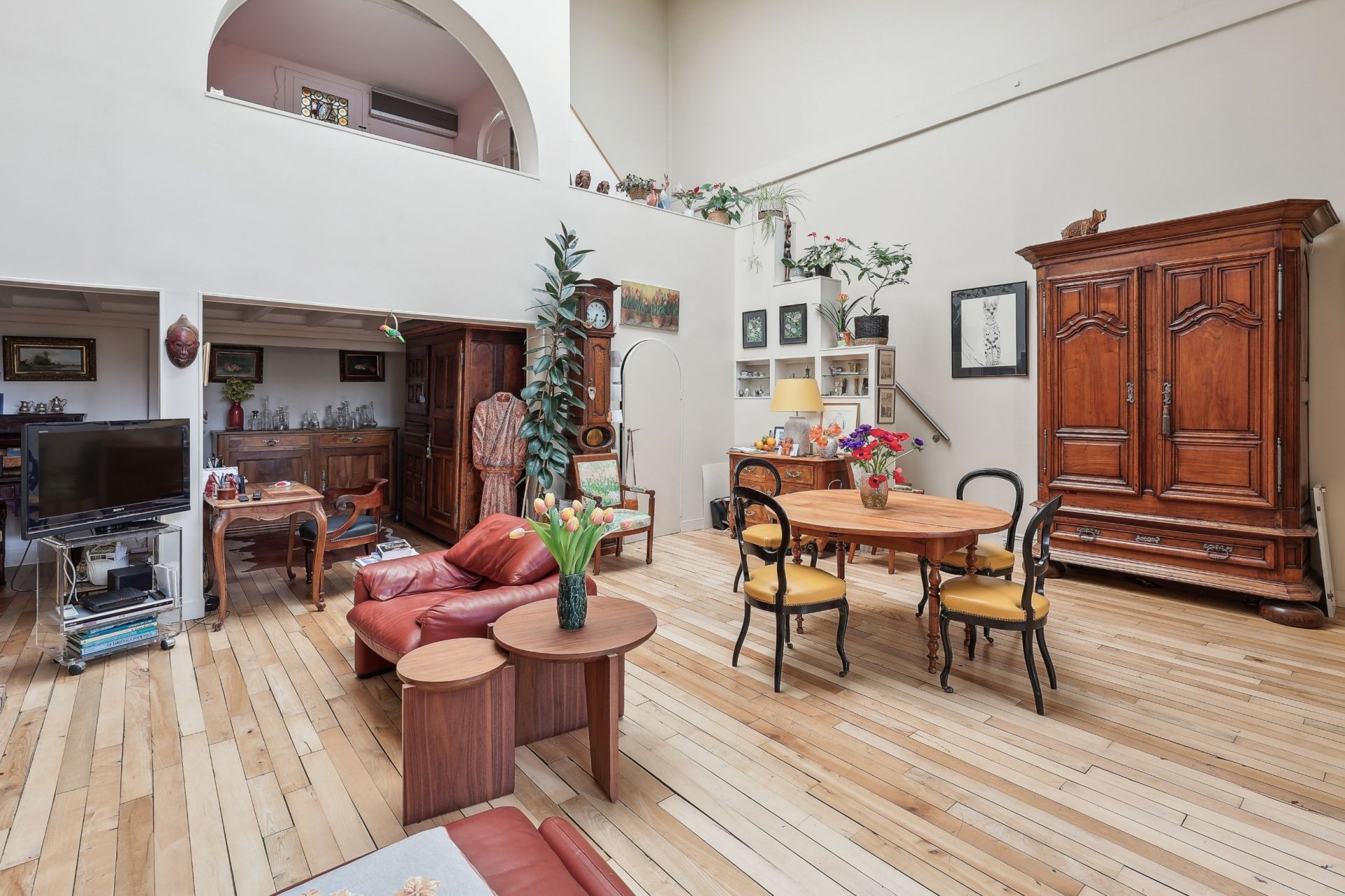 luxury apartment 4 Rooms for sale on PARIS (75016)