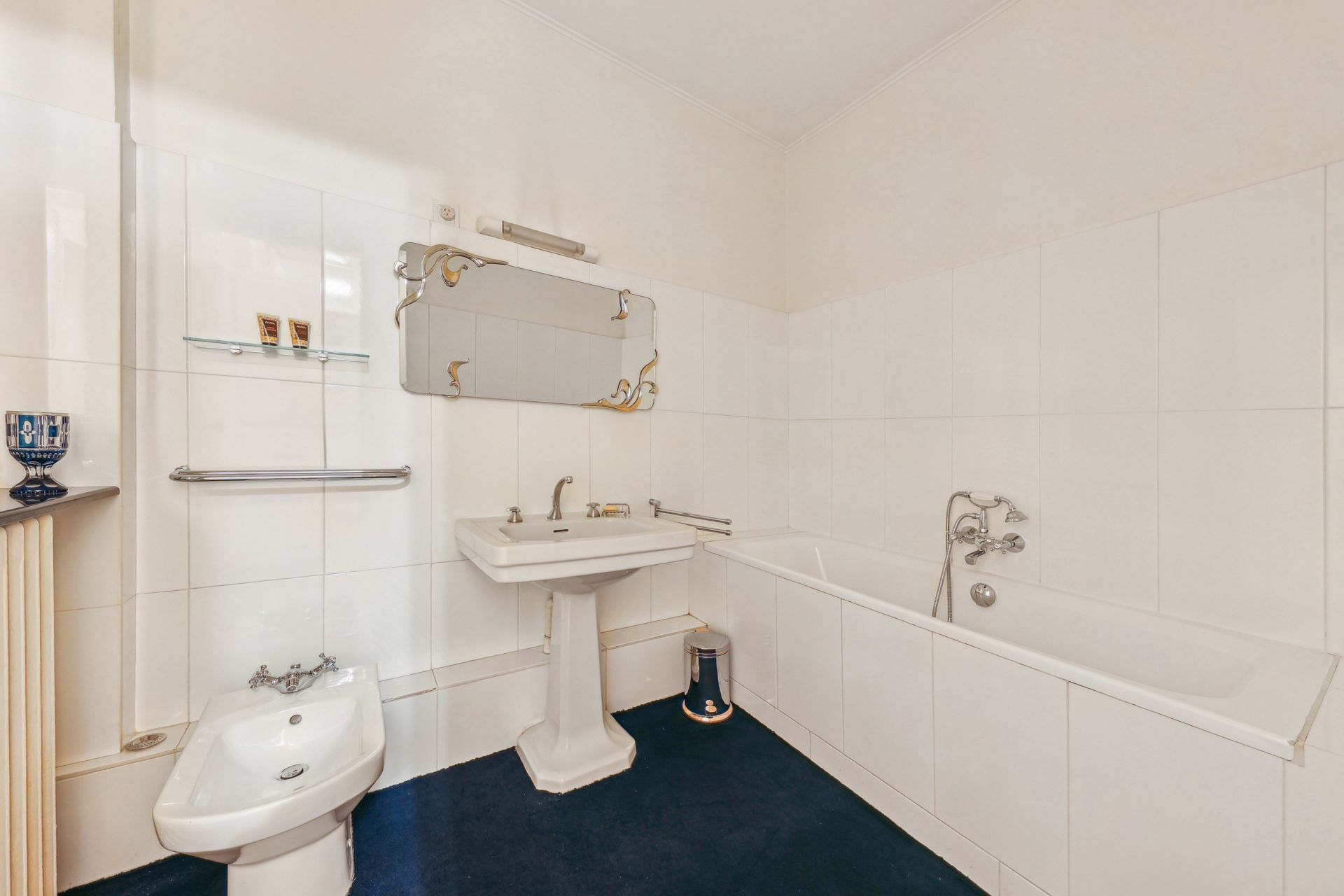 luxury apartment 7 Rooms for sale on PARIS (75008)