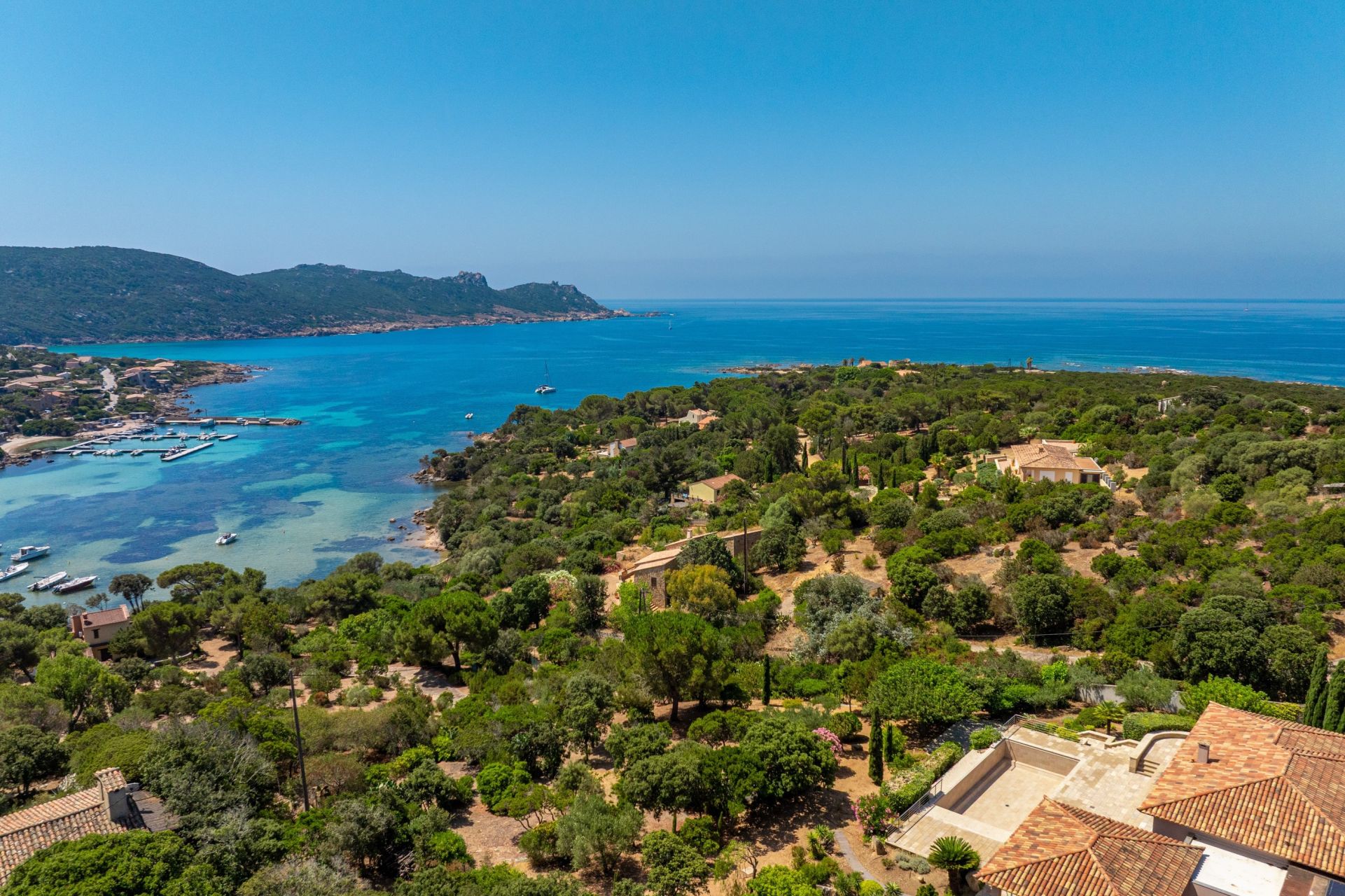 luxury villa 7 Rooms for sale on SARTENE (20100)