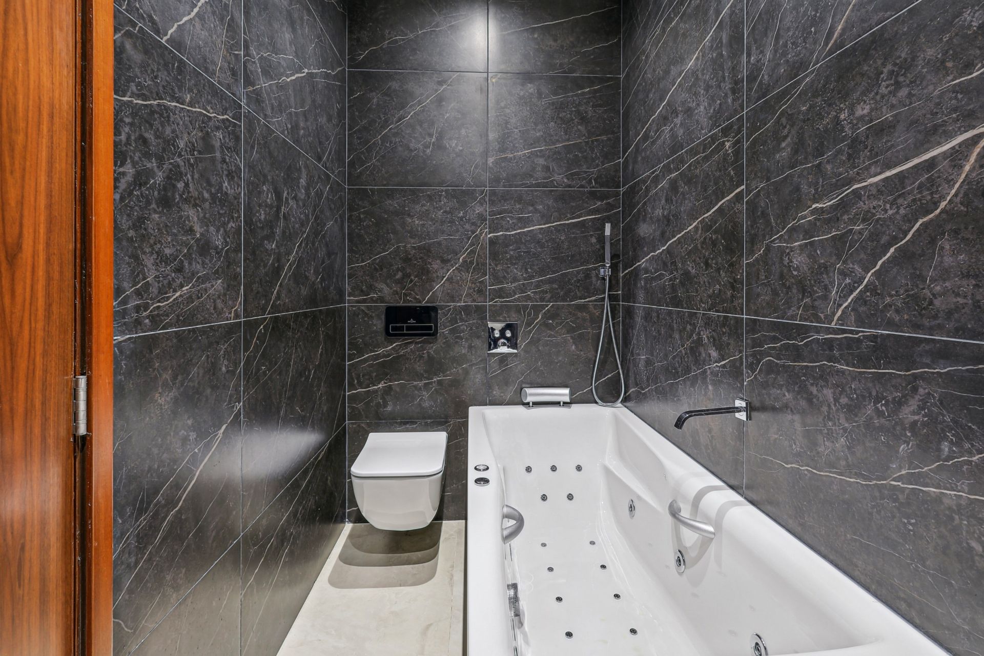 luxury apartment 3 Rooms for sale on PARIS (75008)