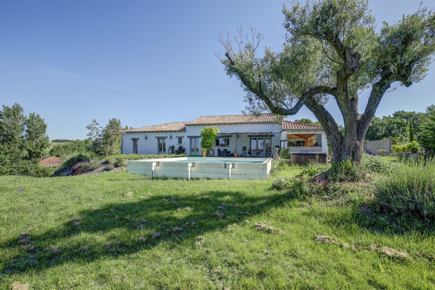 maison de luxe 8 Pièces en vente sur LAVAUR (81500)