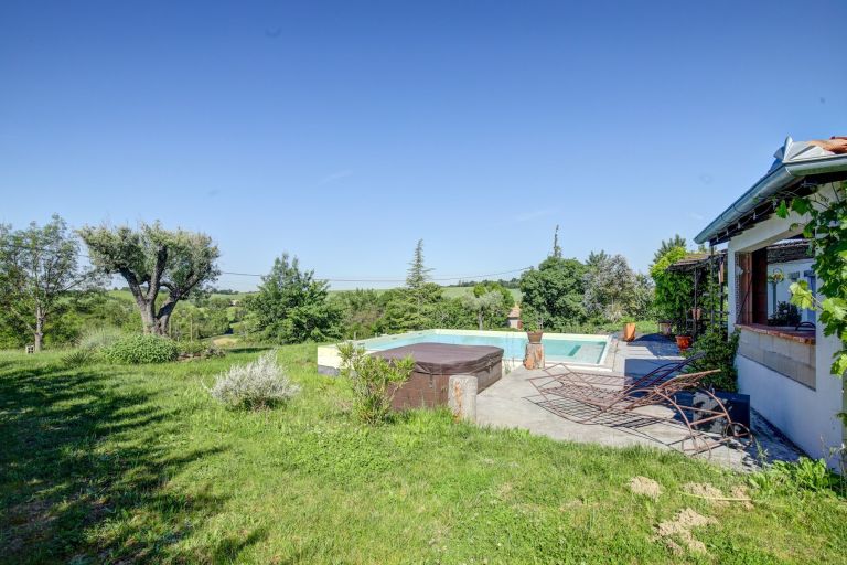 maison de luxe 8 Pièces en vente sur LAVAUR (81500)