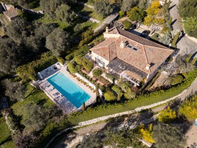 Sale Luxury villa La Colle-sur-Loup 11 Rooms 398 m²