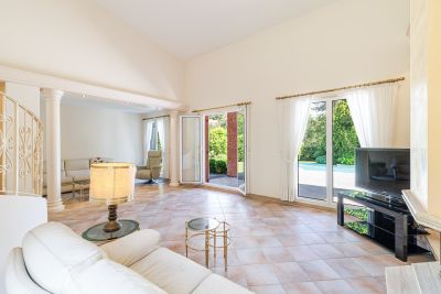Sale Luxury villa Villeneuve-Loubet 5 Rooms 133 m²