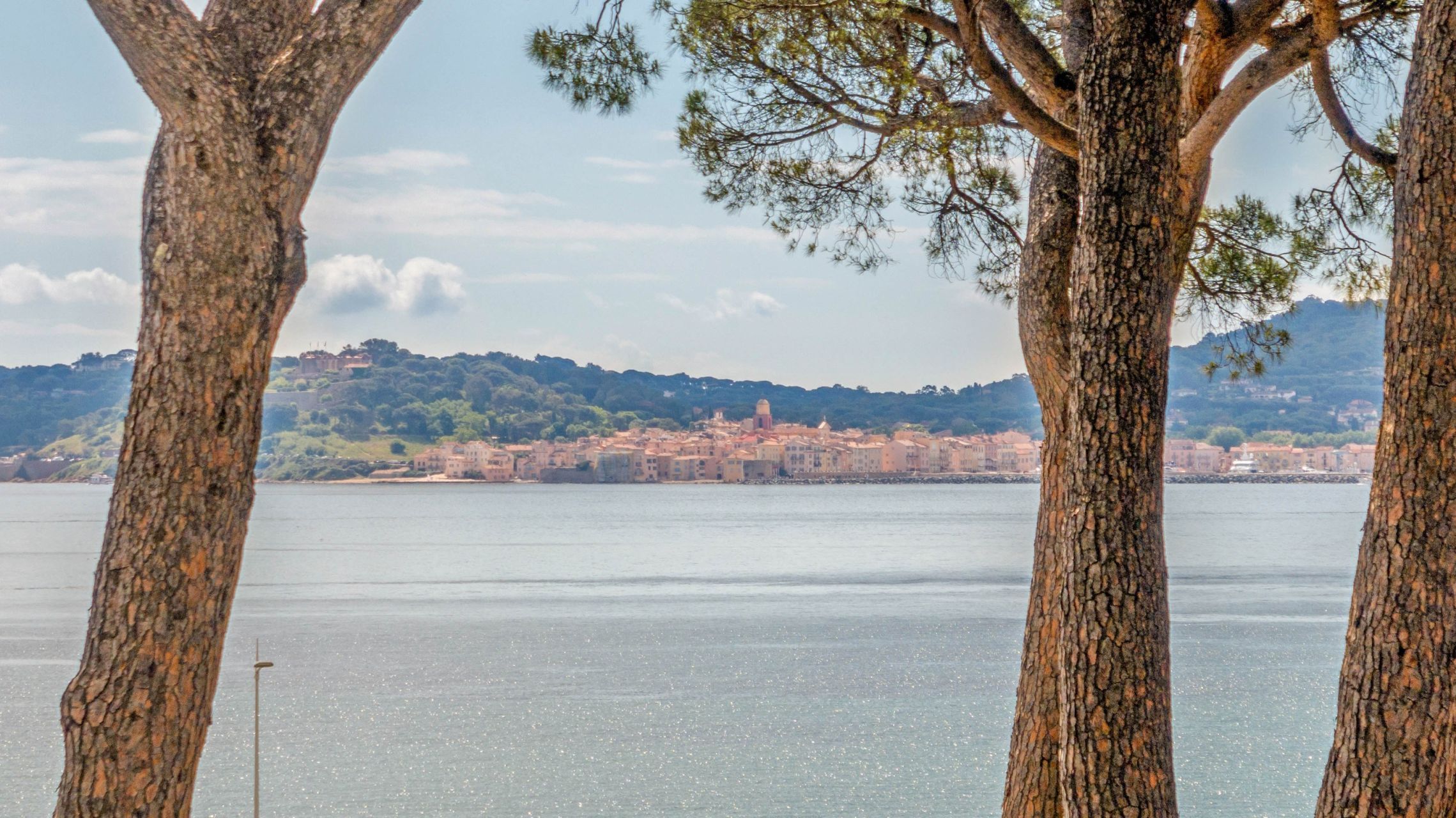 maison contemporaine 10 Pièces en vente sur GRIMAUD (83310)