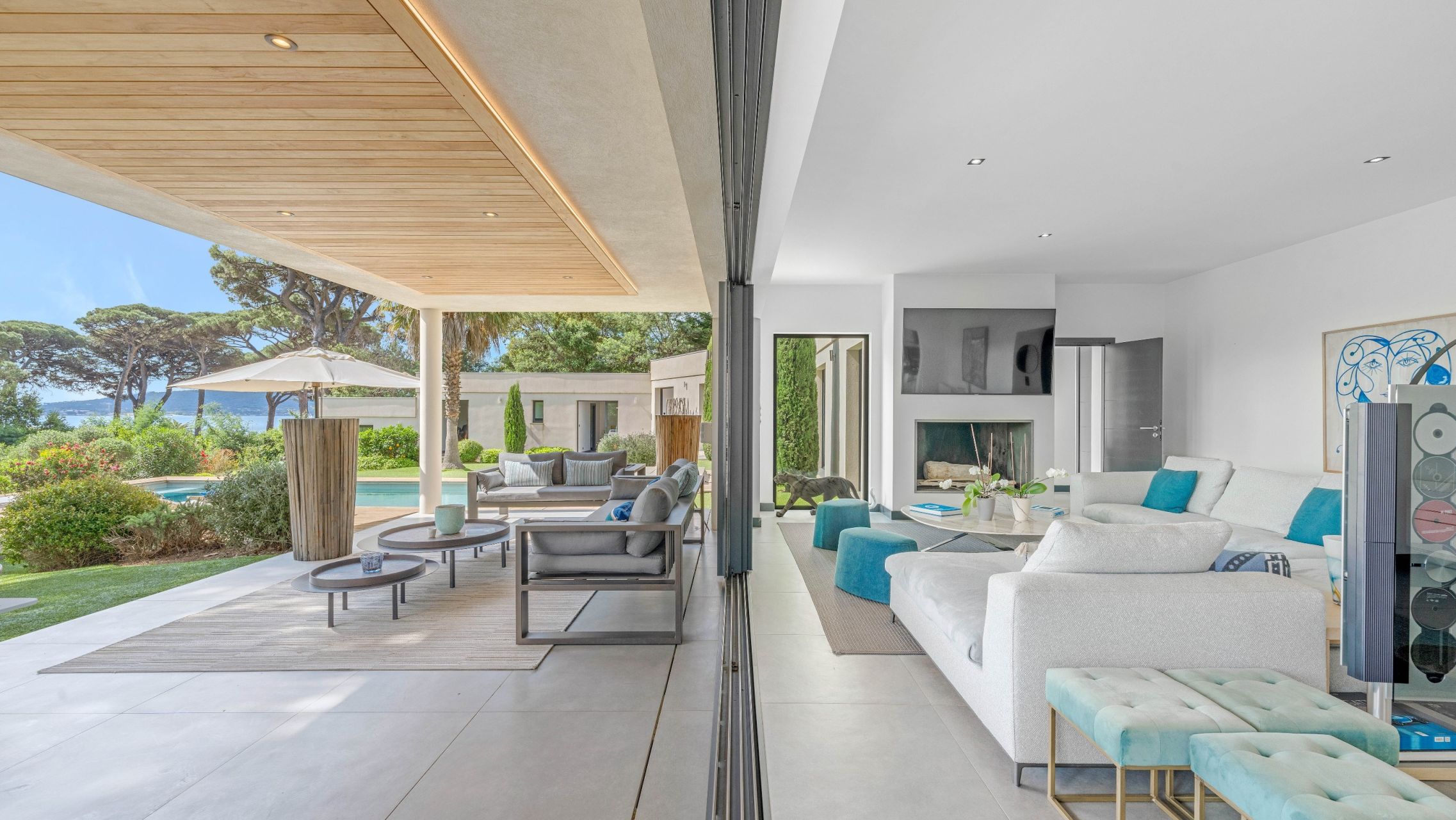 maison contemporaine 10 Pièces en vente sur GRIMAUD (83310)