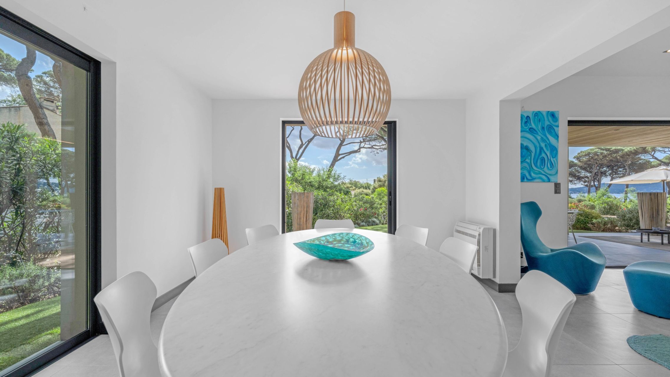 maison contemporaine 10 Pièces en vente sur GRIMAUD (83310)