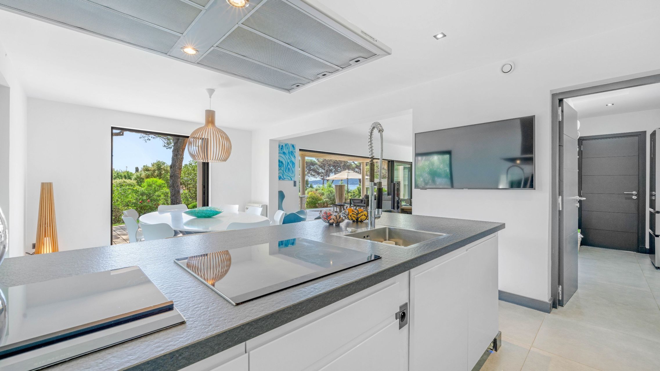 maison contemporaine 10 Pièces en vente sur GRIMAUD (83310)