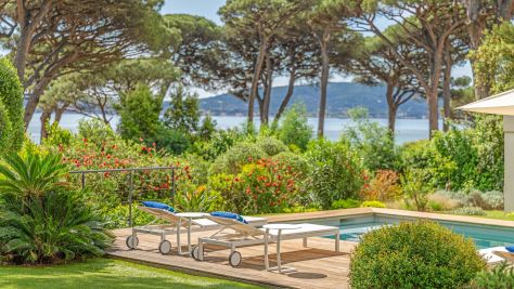 Sale Contemporary house Grimaud 10 Rooms 305 m²