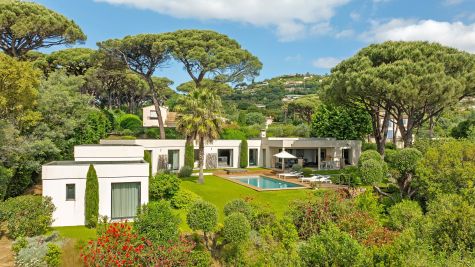 Vente Maison contemporaine Grimaud 10&nbsp;Pièces 305&nbsp;m²