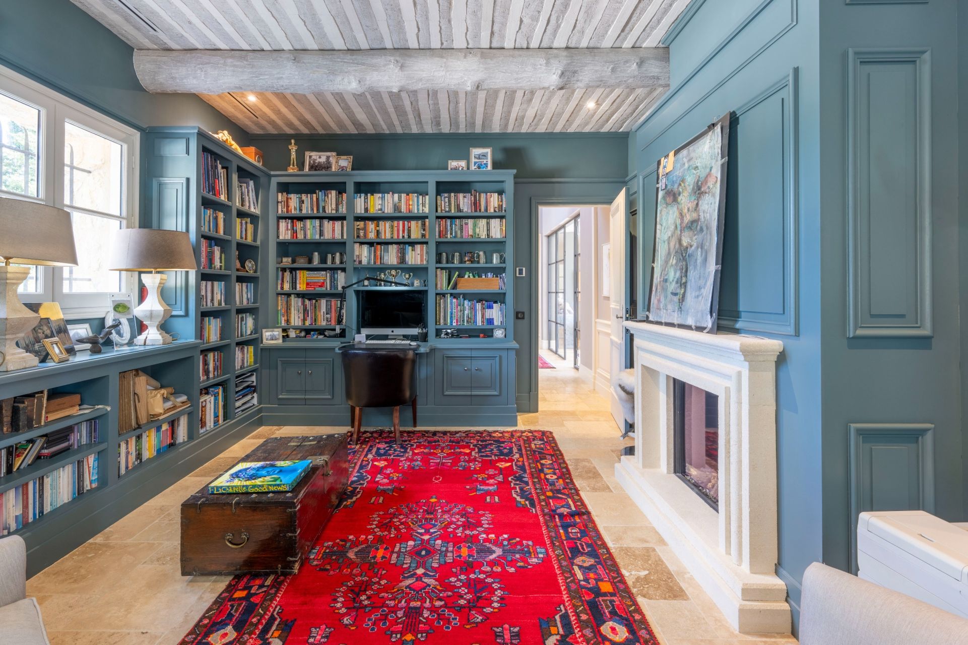 luxury provencale house 8 Rooms for sale on TOURRETTES (83440)