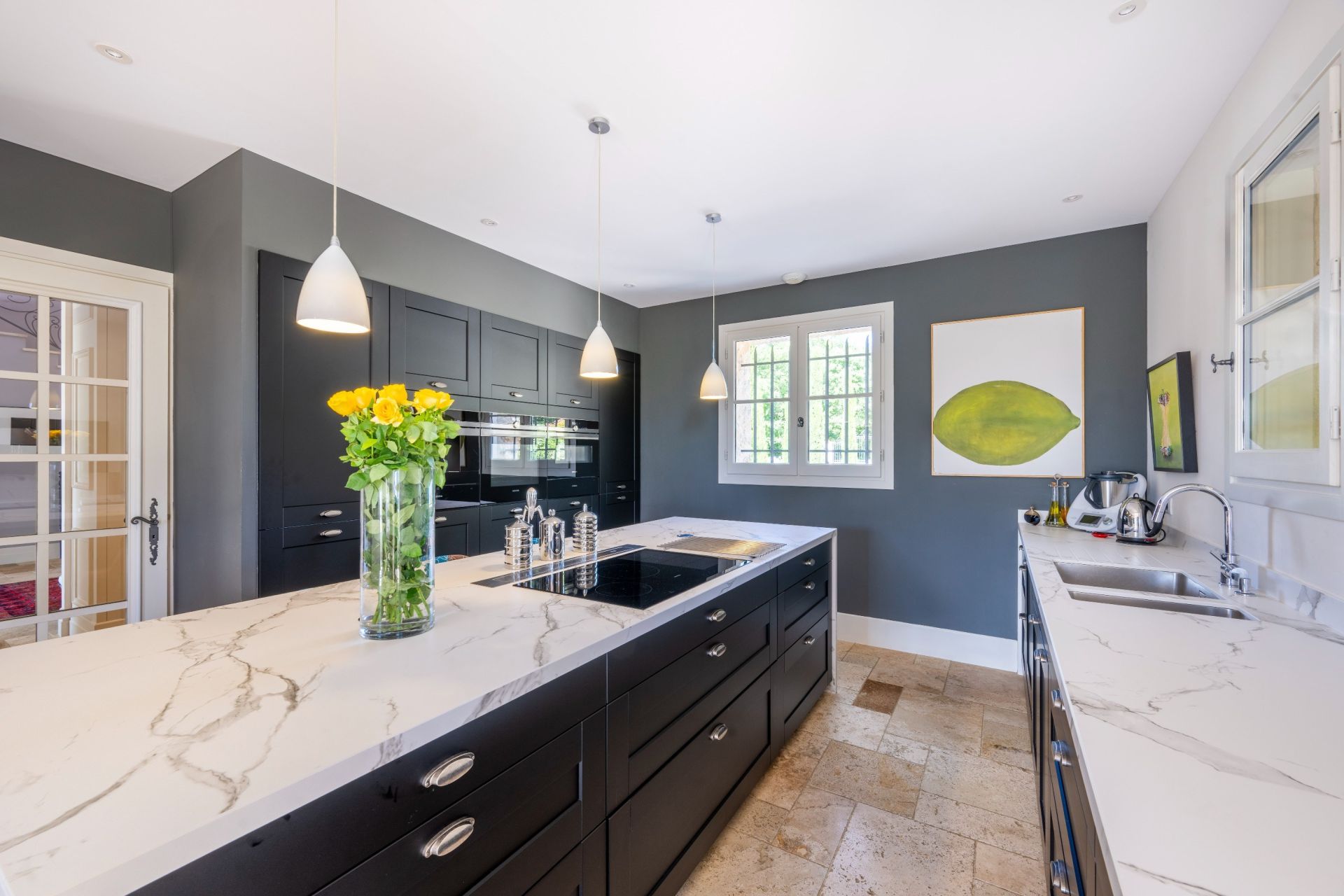 luxury provencale house 8 Rooms for sale on TOURRETTES (83440)