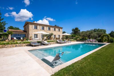 Sale Luxury provencale house Tourrettes 8 Rooms 327 m²