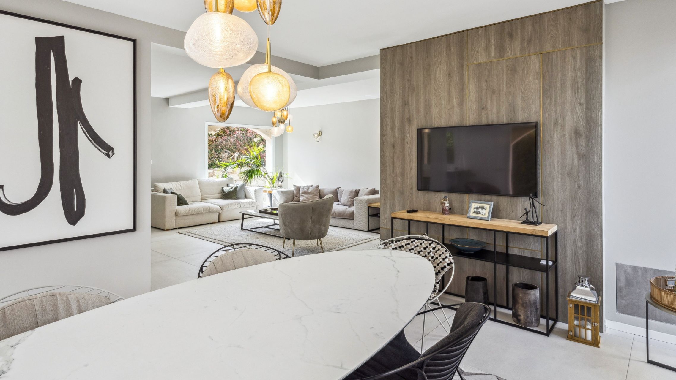 luxury villa 10 Rooms for sale on VALLAURIS (06220)