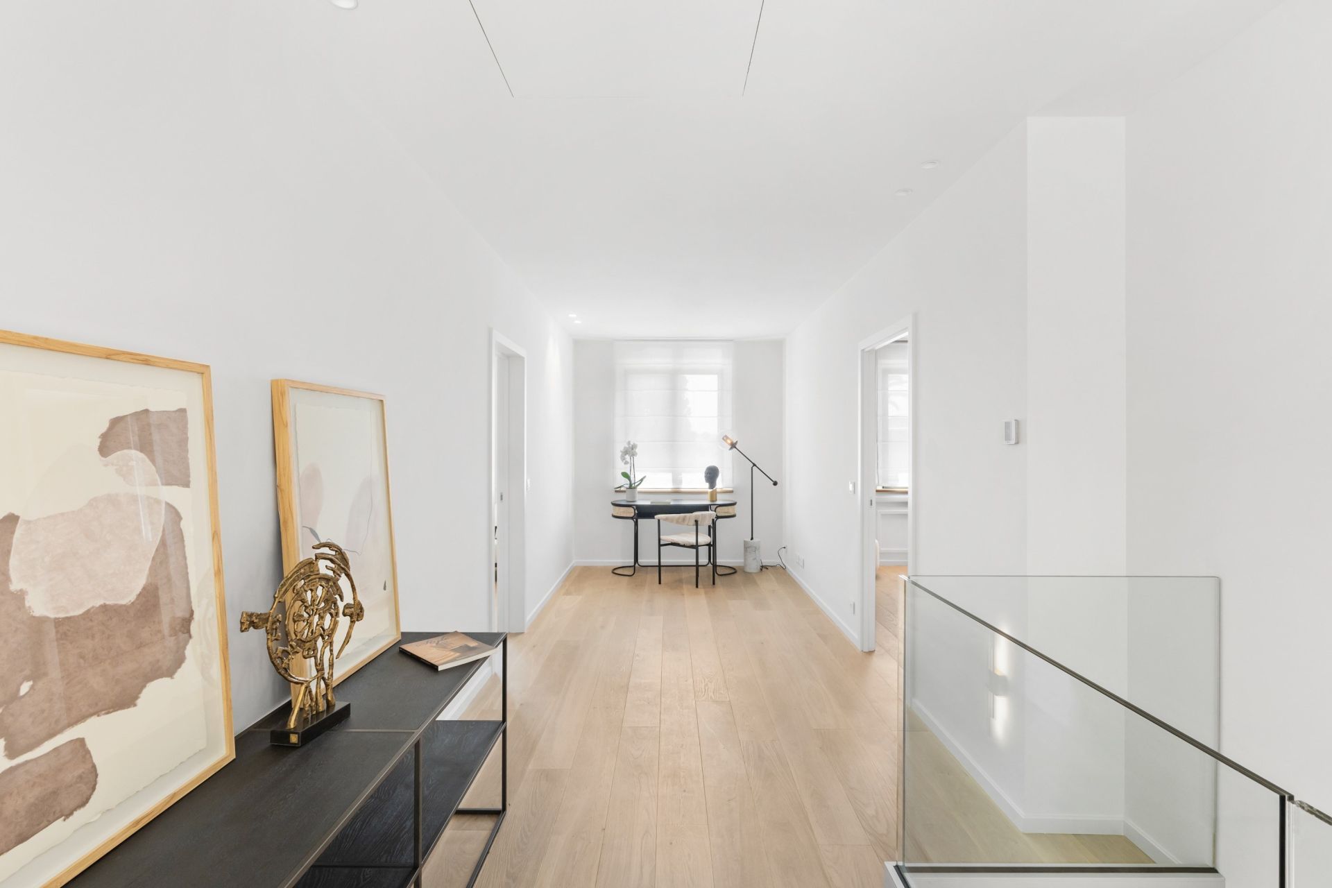 luxury villa 8 Rooms for sale on CANNES (06400)