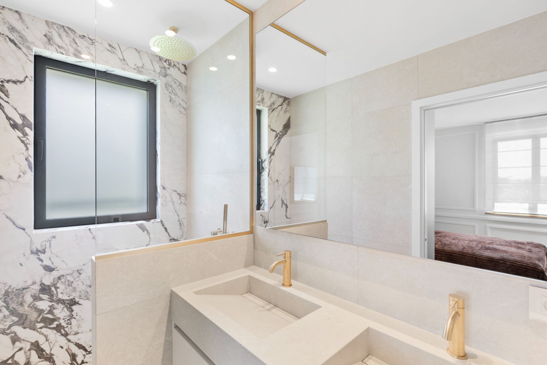 luxury villa 8 Rooms for sale on CANNES (06400)