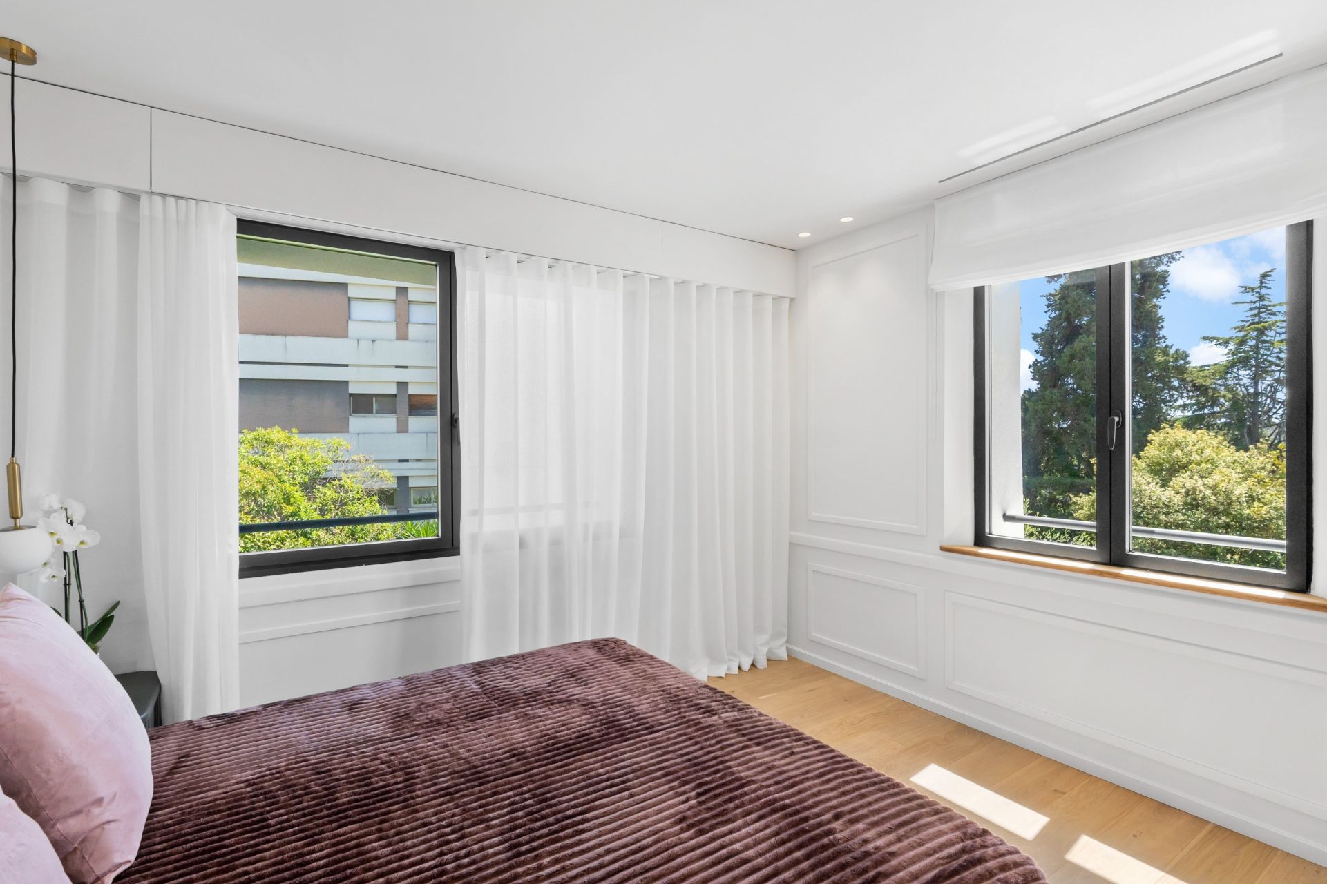 luxury villa 8 Rooms for sale on CANNES (06400)