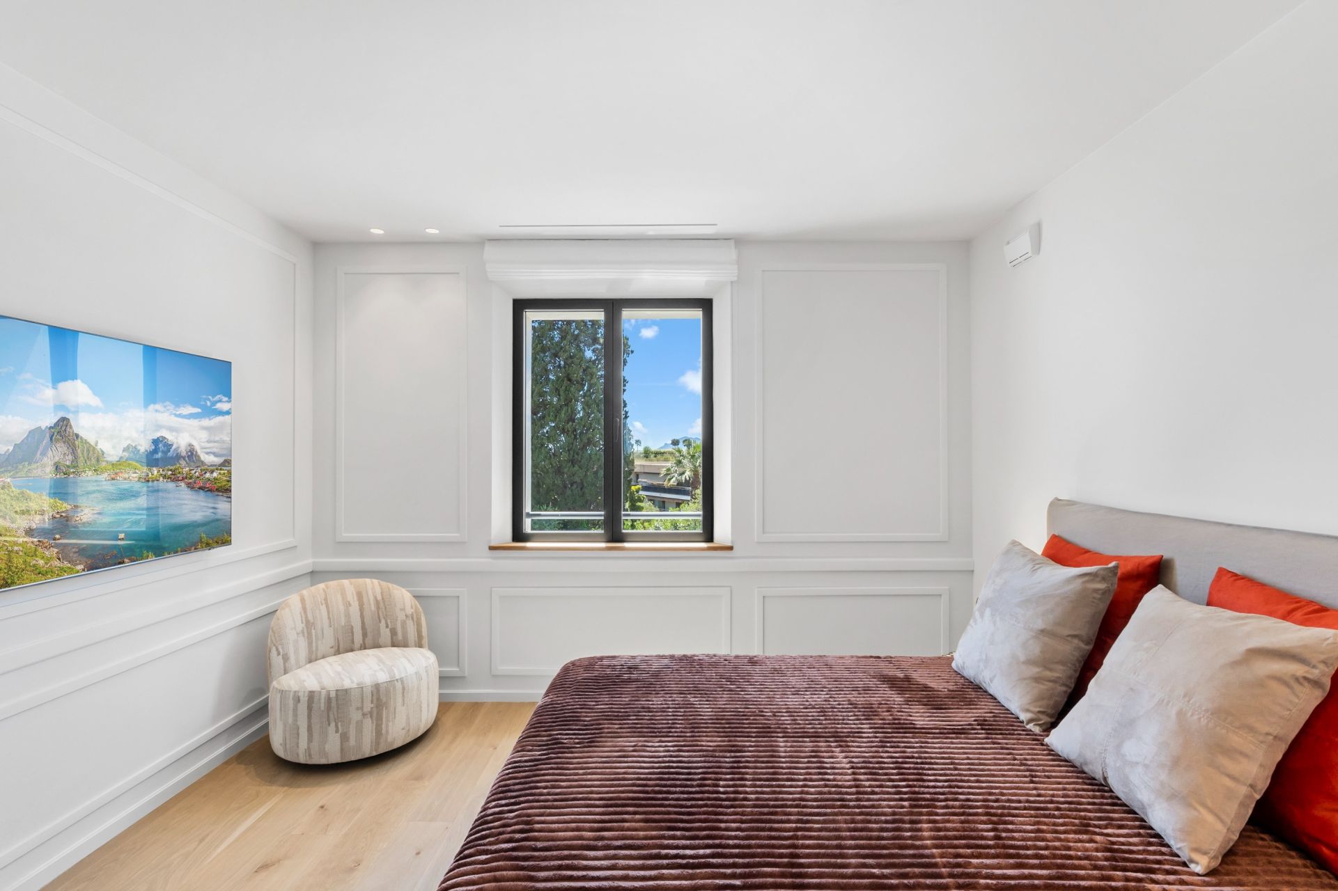 luxury villa 8 Rooms for sale on CANNES (06400)